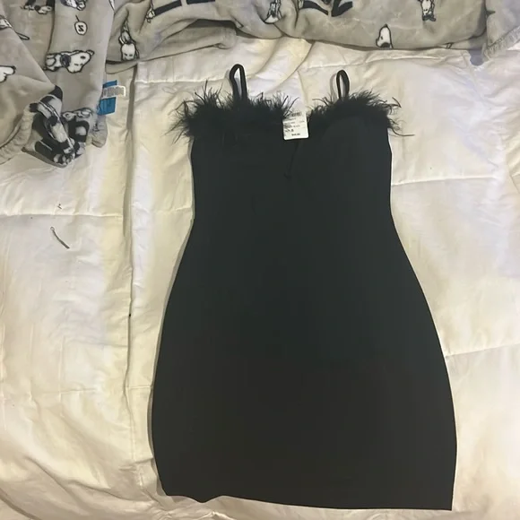 Windsor mini dress black S. Feathered front. - Picture 5 of 5